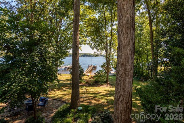 7889 Tradewinds Drive, Sherrills Ford, NC 28673