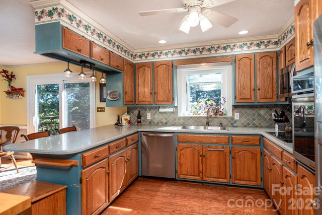 7889 Tradewinds Drive, Sherrills Ford, NC 28673