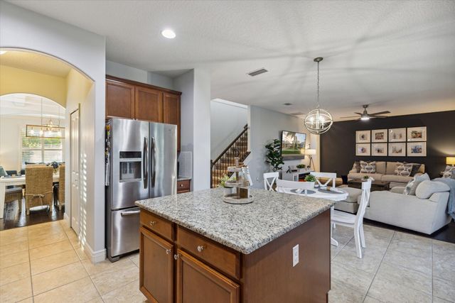 1383 Vestavia Circle, Melbourne, FL 32940