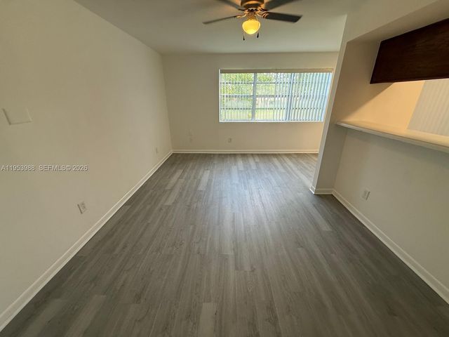 15285 SW 107th Lane 214, Miami, FL 33196