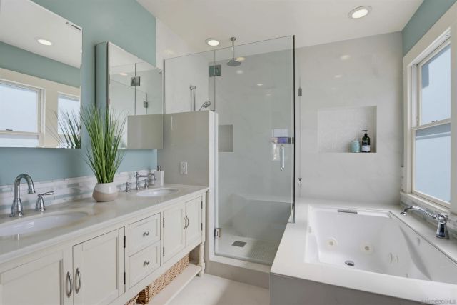 4383 Trias, San Diego, CA 92103