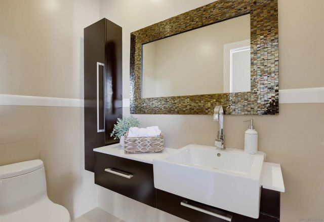 4383 Trias, San Diego, CA 92103