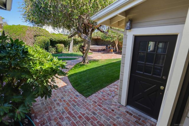 4383 Trias, San Diego, CA 92103