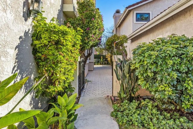 7143 Caminito Pantoja, San Diego, CA 92122