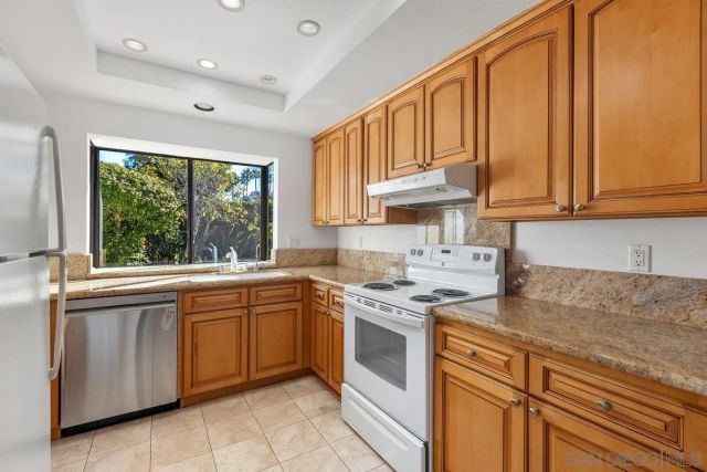 7143 Caminito Pantoja, San Diego, CA 92122