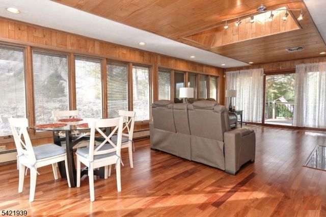 7 Jefferson Pl, Wayne Twp., NJ 07470