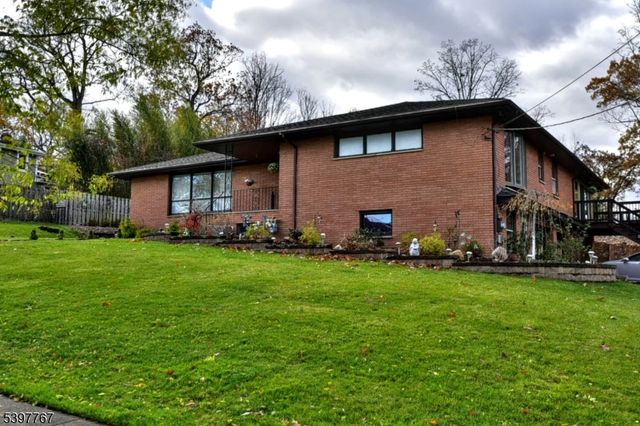 7 Jefferson Pl, Wayne Twp., NJ 07470