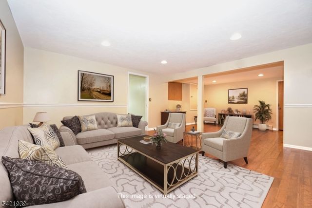 7 Jefferson Pl, Wayne Twp., NJ 07470