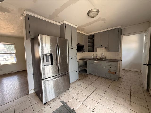 20 S 204TH East Avenue, Tulsa, OK 74108
