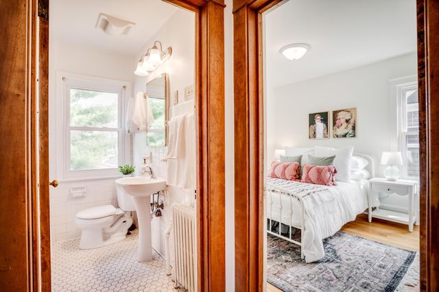 1025 Fairmount Avenue, Saint Paul, MN 55105