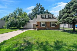 50 Saint Walter Lane, Florissant, MO 63031