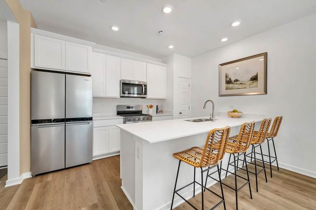 2235 Barbera Drive, Oswego, IL 60543