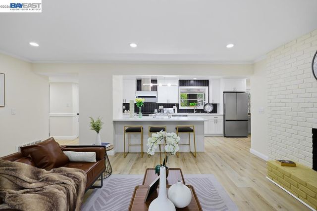 209 209 Gerry Ct, Walnut Creek, CA 94596