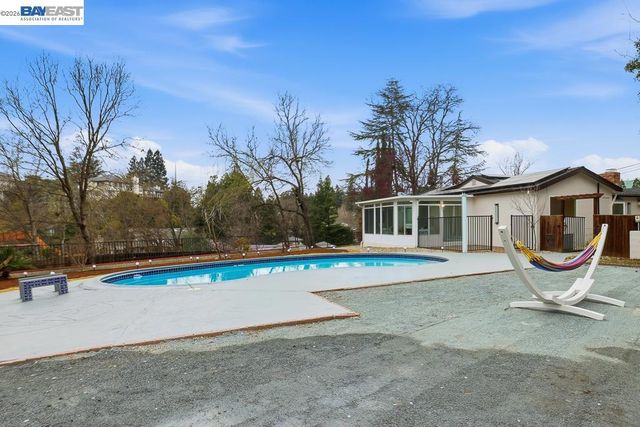 209 209 Gerry Ct, Walnut Creek, CA 94596