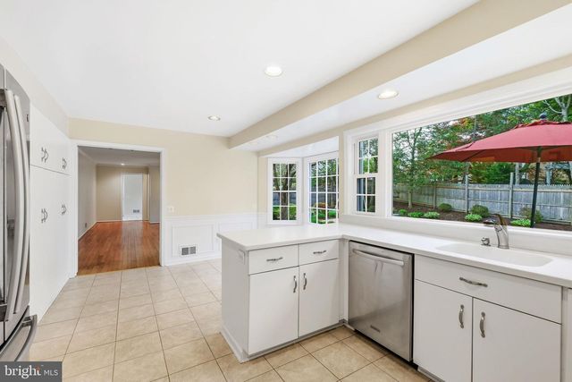 12740 LINCOLNSHIRE DR, Potomac, MD 20854