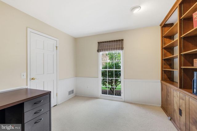 12740 LINCOLNSHIRE DR, Potomac, MD 20854