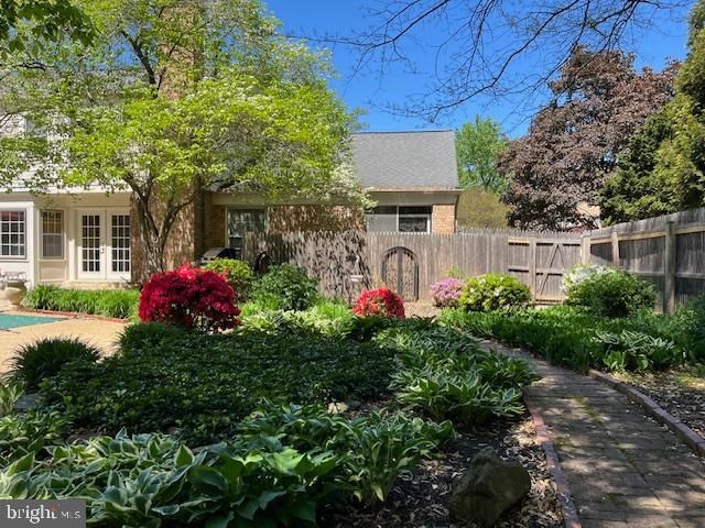 12740 LINCOLNSHIRE DR, Potomac, MD 20854