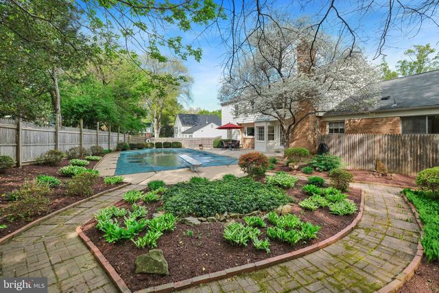 12740 LINCOLNSHIRE DR, Potomac, MD 20854