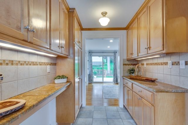 29 Parker Rd, Needham, MA 02494
