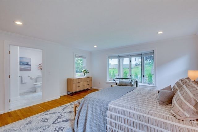 29 Parker Rd, Needham, MA 02494