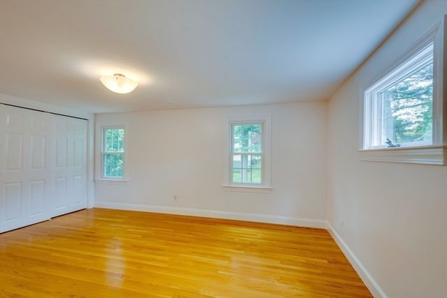 29 Parker Rd, Needham, MA 02494