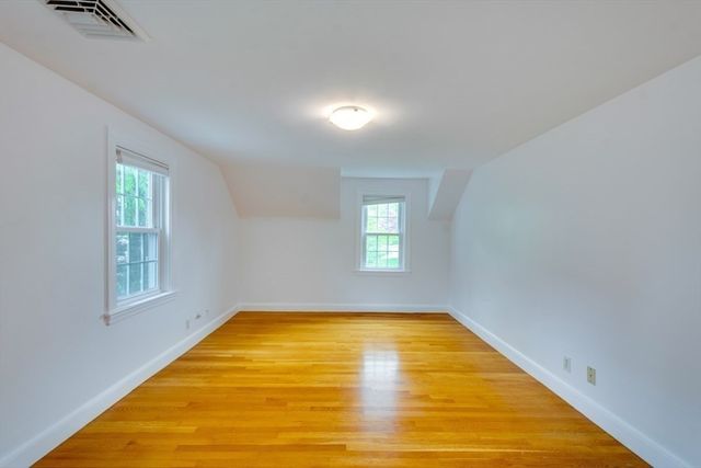 29 Parker Rd, Needham, MA 02494