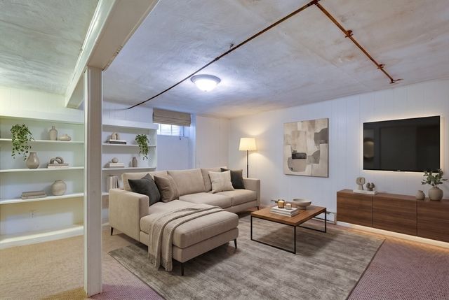 29 Parker Rd, Needham, MA 02494