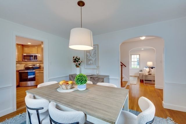 29 Parker Rd, Needham, MA 02494