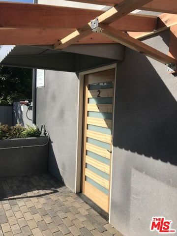 517 N Harvard Boulevard, Los Angeles, CA 90004