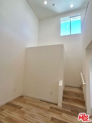 517 N Harvard Boulevard, Los Angeles, CA 90004