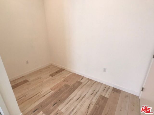 517 N Harvard Boulevard, Los Angeles, CA 90004