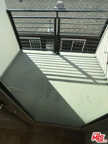 517 N Harvard Boulevard, Los Angeles, CA 90004