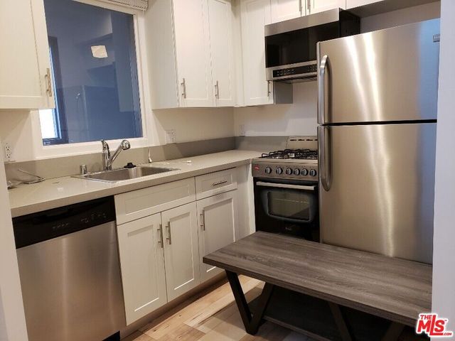 517 N Harvard Boulevard, Los Angeles, CA 90004