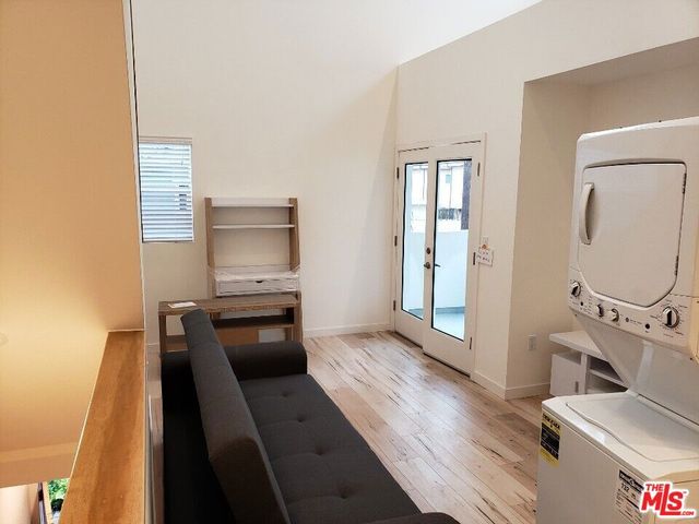 517 N Harvard Boulevard, Los Angeles, CA 90004