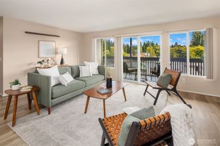7064 35th Avenue NE #13, Seattle, WA 98115