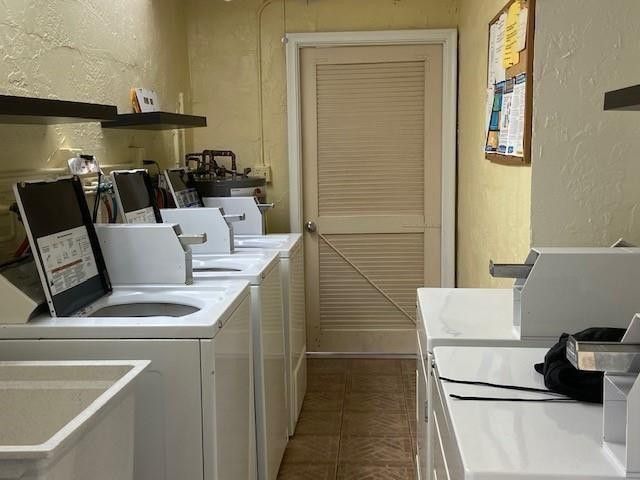 2300 SE 2nd Street 24, Pompano Beach, FL 33062