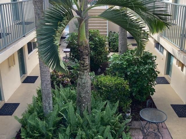 2300 SE 2nd Street 24, Pompano Beach, FL 33062