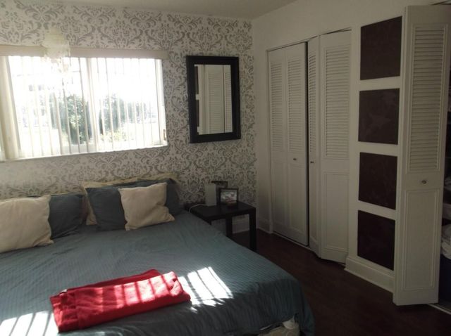 2300 SE 2nd Street 24, Pompano Beach, FL 33062