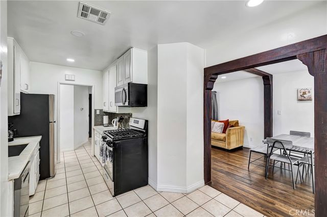 15732 Covello St, Van Nuys, CA 91406
