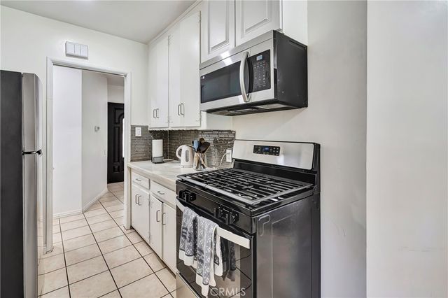 15732 Covello St, Van Nuys, CA 91406