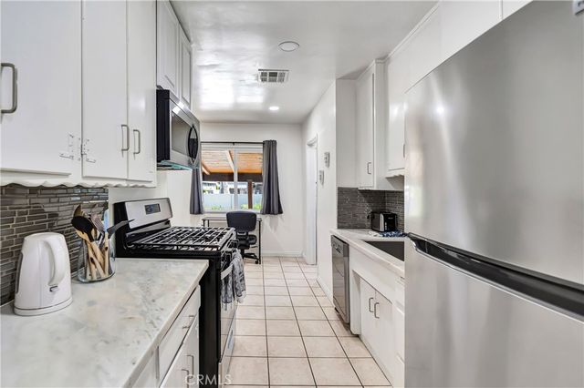 15732 Covello St, Van Nuys, CA 91406