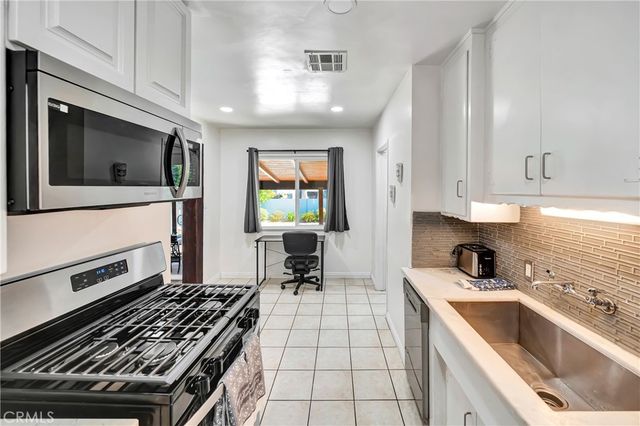 15732 Covello St, Van Nuys, CA 91406