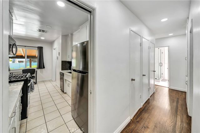 15732 Covello St, Van Nuys, CA 91406