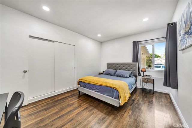 15732 Covello St, Van Nuys, CA 91406