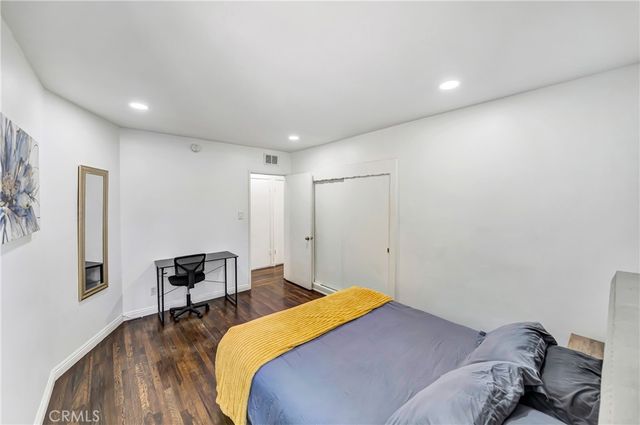 15732 Covello St, Van Nuys, CA 91406