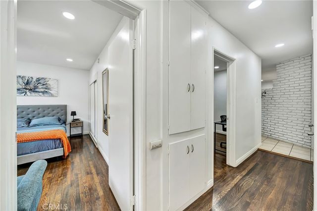 15732 Covello St, Van Nuys, CA 91406