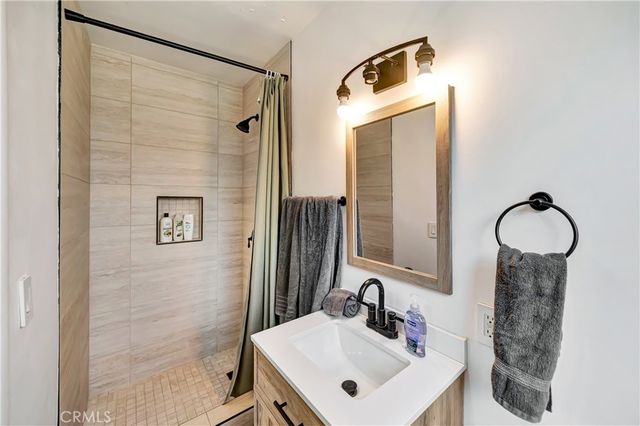 15732 Covello St, Van Nuys, CA 91406