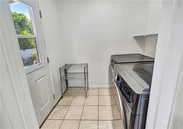 15732 Covello St, Van Nuys, CA 91406
