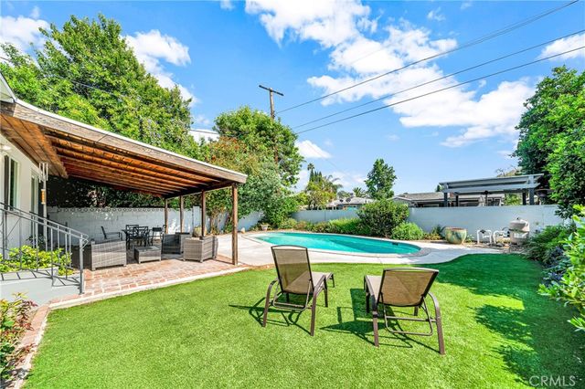 15732 Covello St, Van Nuys, CA 91406