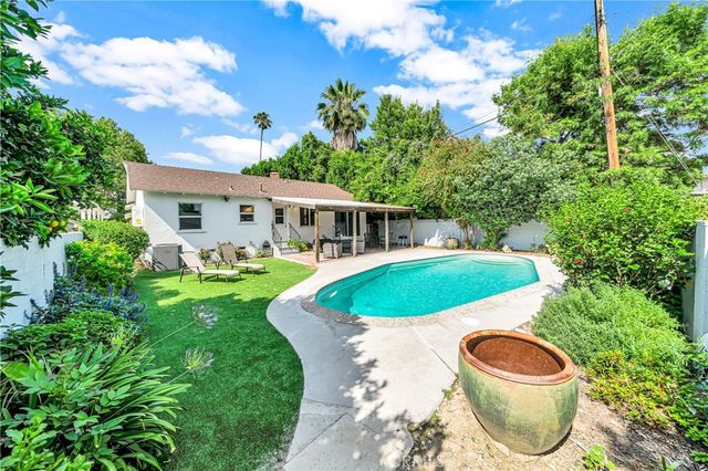 15732 Covello St, Van Nuys, CA 91406